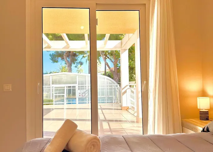 Vistas Al Montgo Daire